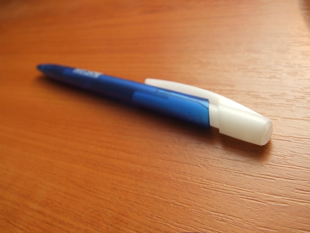 Zdjęcie niebieskim ołówkiem
