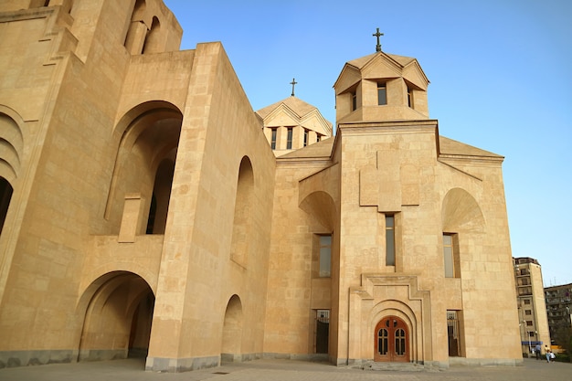 Niesamowita Architektura Katedry św. Grzegorza Oświeciciela Lub Katedry W Erywaniu Armenia