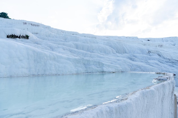 Niesamowite formacje wodne w Pamukkale