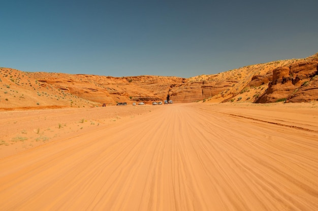 Nieutwardzona droga do Antelope Canyon Page Arizona w obrębie rezerwatu Indian Navajo