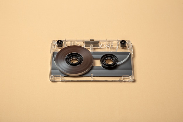 niezmontowana kompaktowa kaseta audio