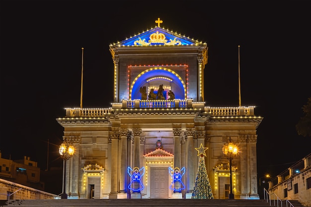 Noc widok Kalkara St.Joseph kościół w Kalkara, Malta