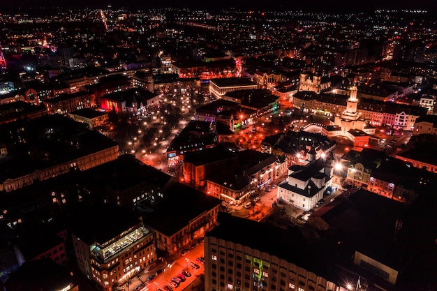 Nocne Ulice Iwanofrankiwska Iwanofrankiwsk W Nocnych światłach Widok Z Góry Nowoczesne I Piękne Miasto