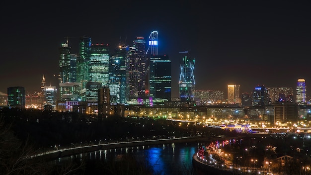 Nocny Pejzaż Budynków Moskwy.