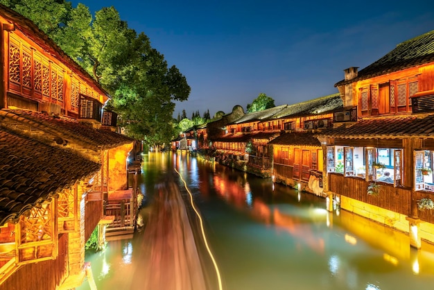 Nocny Widok Starożytnych Domów W Wuzhen W Chinach