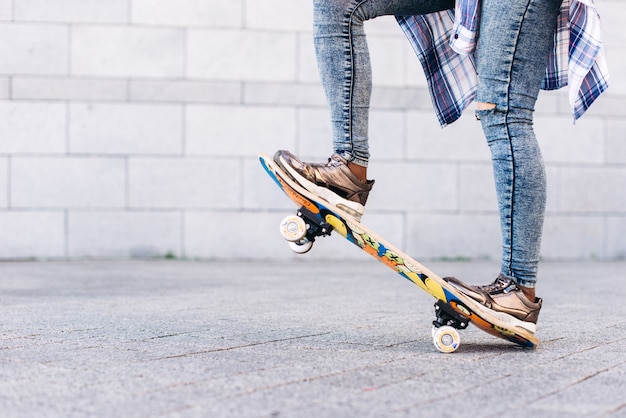 Nogi na deskorolce, skateboarding