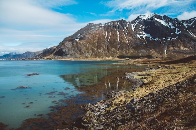 Norwegia góry i krajobrazy na wyspach Lofoty Naturalny skandynawski krajobraz