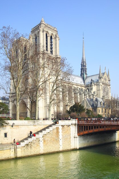 Zdjęcie notre dame w paryżu, francja