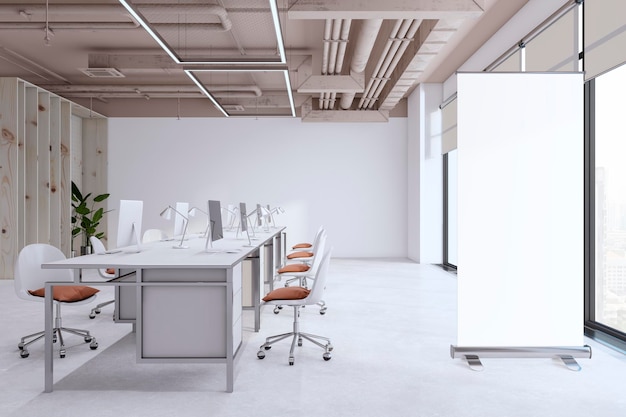 Nowoczesne, jasne wnętrze sali konferencyjnej z pustym, białym, rozwijanym sprzętem i meblami Makieta renderowania 3D