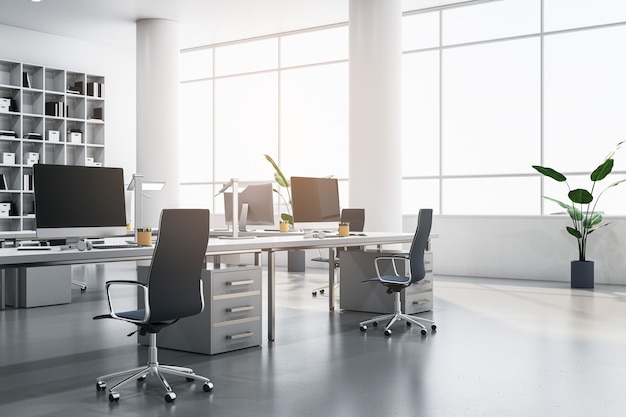 Nowoczesne wnętrze biura coworkingowe z półkami, oknami panoramicznymi i widokiem na miasto, meblami, sprzętem i monitorami komputerowymi 3D Rendering