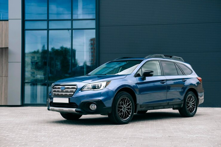 Zdjęcie nowoczesny subkompaktowy crossover suv, piękne koła, duża chromowana osłona chłodnicy.