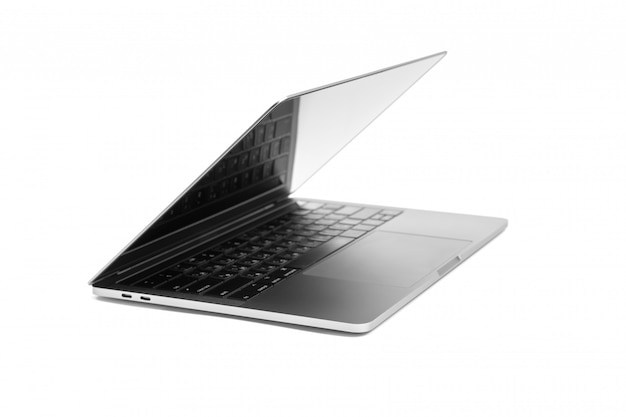 Nowożytny laptop odizolowywający na białym tle