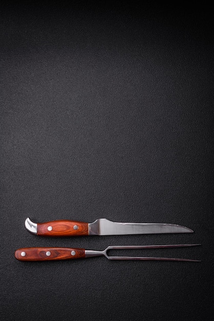 Zdjęcie noż kuchenny i widelec ze stali z przestrzenią do kopiowania