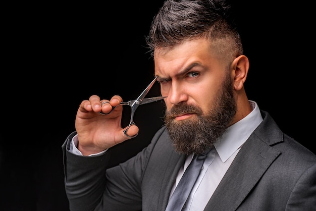 Nożyczki koncepcja brodaty mężczyzna brodaty hipster stylowy mężczyzna broda fryzjer nożyczki vintage fryzjer sh