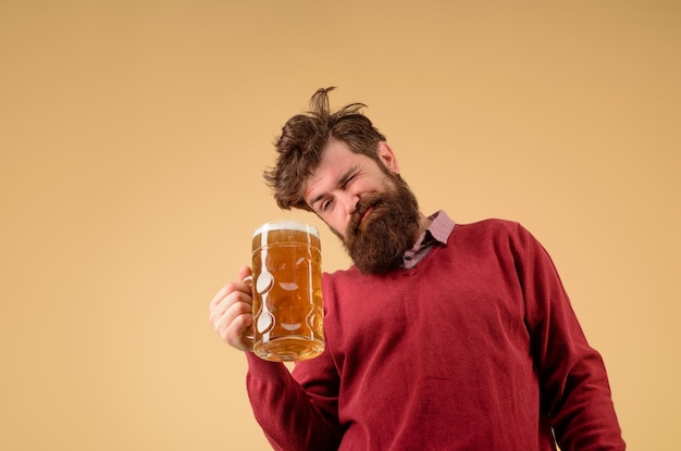 Obchody Festiwalu Oktoberfest Niemcy Tradycje Koncepcja Browar Brodaty Mężczyzna Pijący Piwo Pub