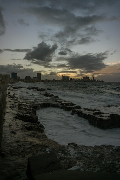 obrazy obszaru hawana malecon, paseo del prado i kubańskiej stolicy