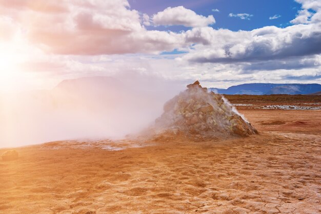 Obszar geotermalny Hverir Islandia