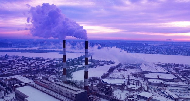 Obszar przemysłowy miasta, szkodliwe emisje do atmosfery.