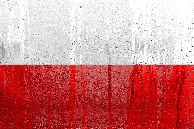 Oficjalne kolory i proporcje flagi Polski są prawidłowe Flaga Polski na fakturze kondensacji kropel wody