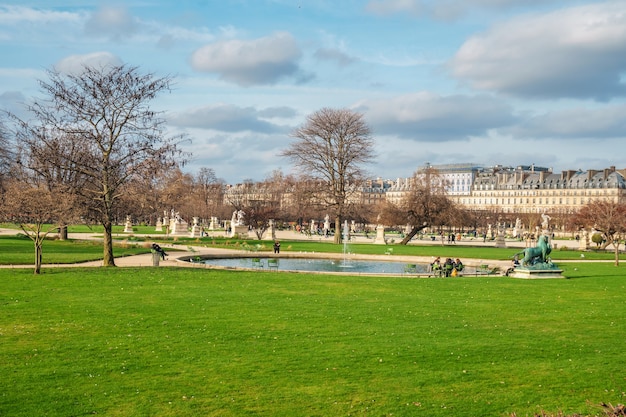 Ogród Tuileries To Publiczny Ogród Między Luwrem A Place De La Concorde W Paryżu.