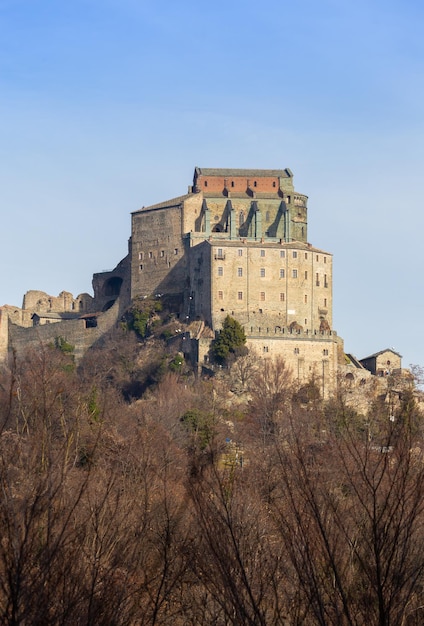 Opactwo św. Michała Sacra Di San Michele Włochy Klasztor średniowieczny Budynek