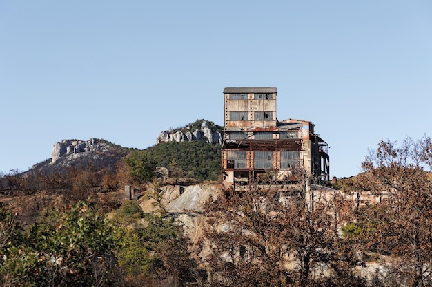 Zdjęcie opuszczone kopalnie cynku w pobliżu wioski kirki północny evros grecja katastrofa środowiskowa australia