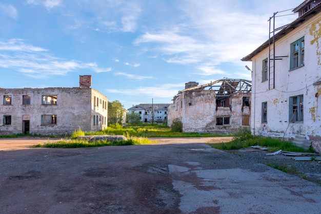 Opuszczone miasto duchów puste domy Osada Severny Rosja