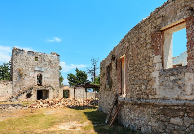 Opuszczony klasztor św. Teodora Ilias Village Albania