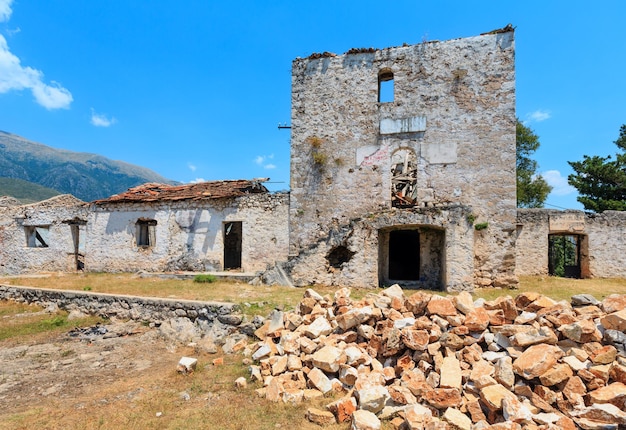 Opuszczony klasztor św. Teodora, wieś Ilias, Albania.