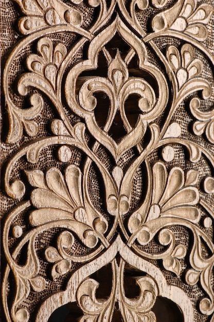 Orientalny i azjatycki tradycyjny element dekoracyjnego zbliżenia w drewnie