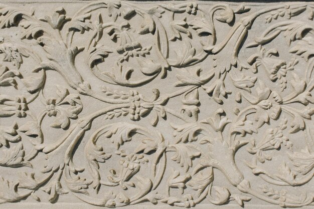 Osmańska sztuka rzeźbienia w marmurze w kwiatowe wzory