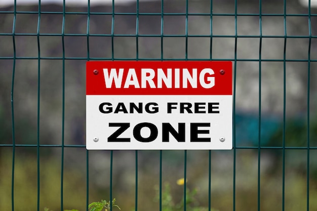 Ostrzeżenie Strefa wolna od gangów