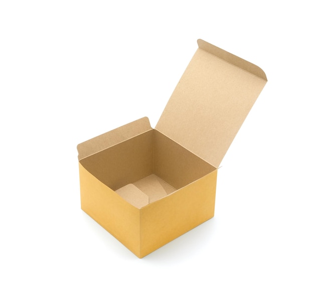 Otwarte brązowe pudełko kartonowe do cateringu na białym tle Nadaje się do pakowania