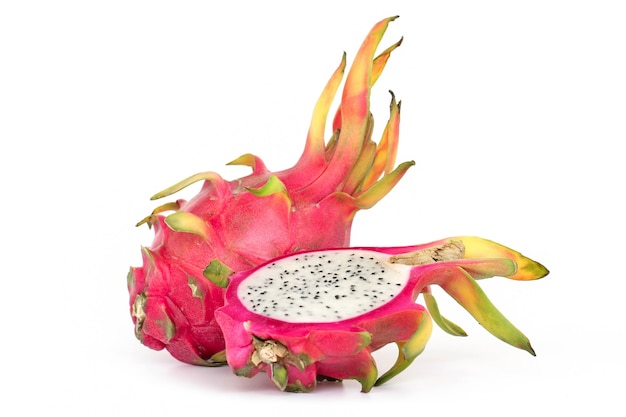 Owoc smoka, pitaya na białym tle.