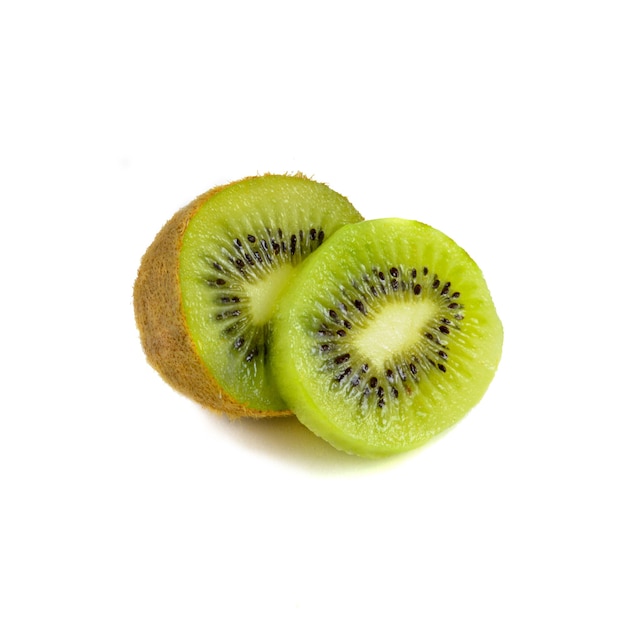 Owoce kiwi na białym tle makro