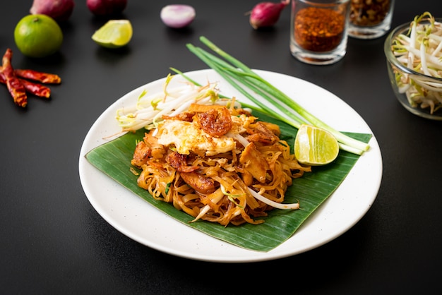 Pad Thai - smażony makaron ryżowy