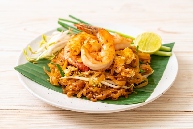 Pad Thai - smażony makaron ryżowy