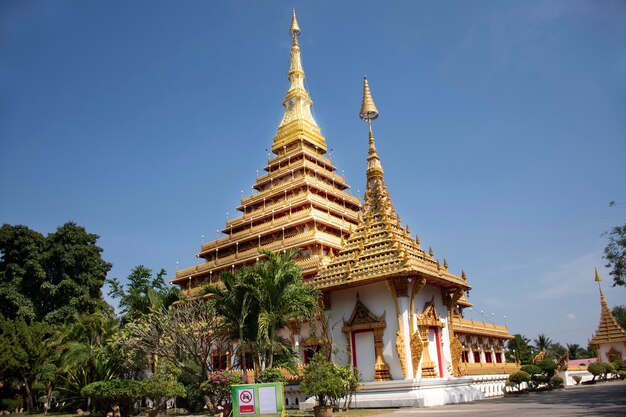 Pagoda Phra Mahathat Kaen Nakhon w świątyni Wat Nong Waeng dla Tajów i zagranicznych podróżników odwiedza i modli się w Khonkaen 11 stycznia 2019 r. w Khon kaen Tajlandia
