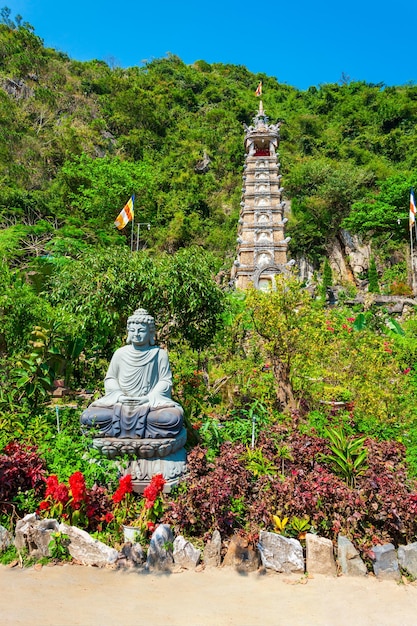 Pagoda w marmurowych górach Danang