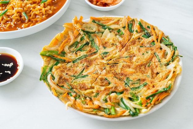 Pajeon Czyli Koreański Naleśnik Lub Koreańska Pizza - Po Azjatycką Kuchnię