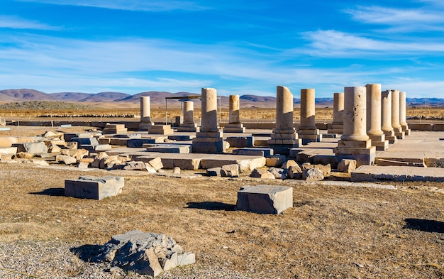 Pałac Cyrusa Wielkiego w Pasargadae - Iran