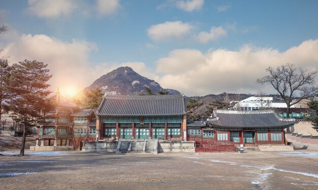 Zdjęcie pałac gyeongbokgung w seulu w korei południowej