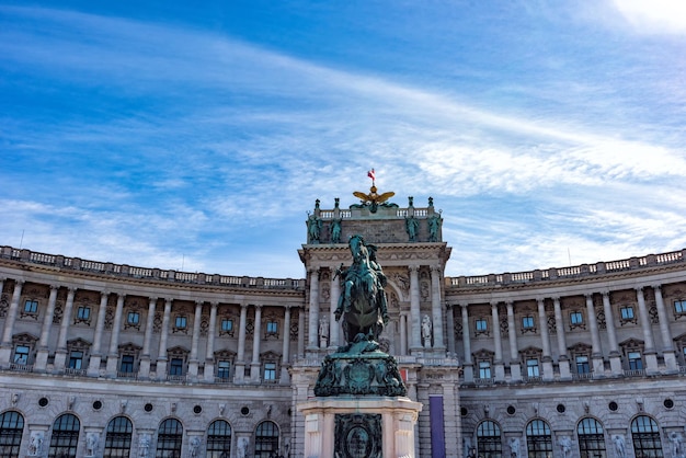 Pałac Hofburg Z Heldenplatz W Wiedniu.