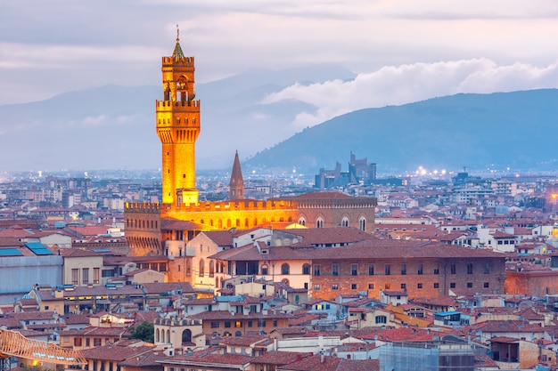 Palazzo Vecchio o zachodzie słońca we Florencji we Włoszech