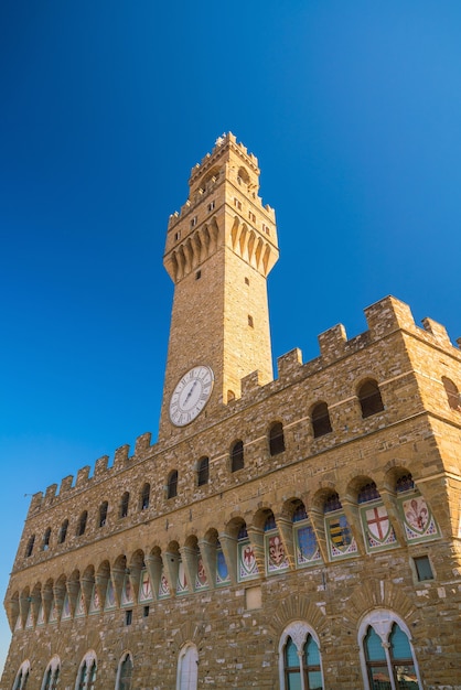 Palazzo Vecchio we Florencji Włochy z błękitnym niebem