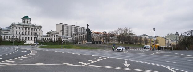 Panorama centrum Moskwy pomnik Władimira Wielkiego sfotografowany 11102023