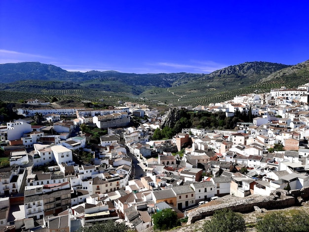 Panorama miasta luque z terenu zamku