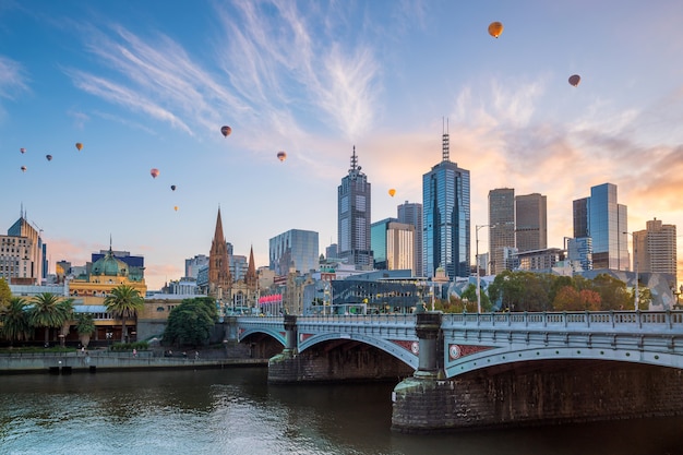 Panorama Miasta Melbourne O Zmierzchu W Australii