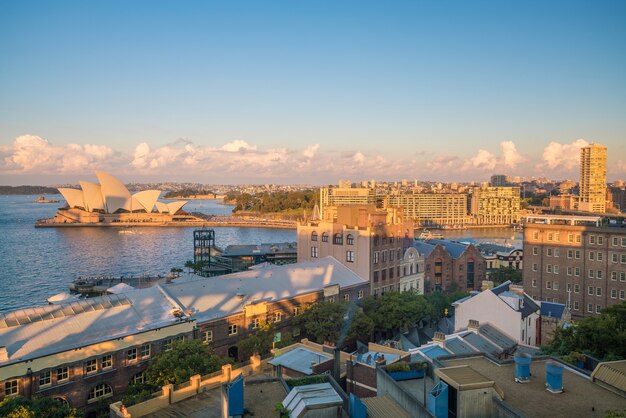 Panoramę Centrum Sydney W Australii Z Widoku Z Góry O Zmierzchu