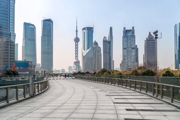 Panoramę miejskiej architektury w Lujiazui